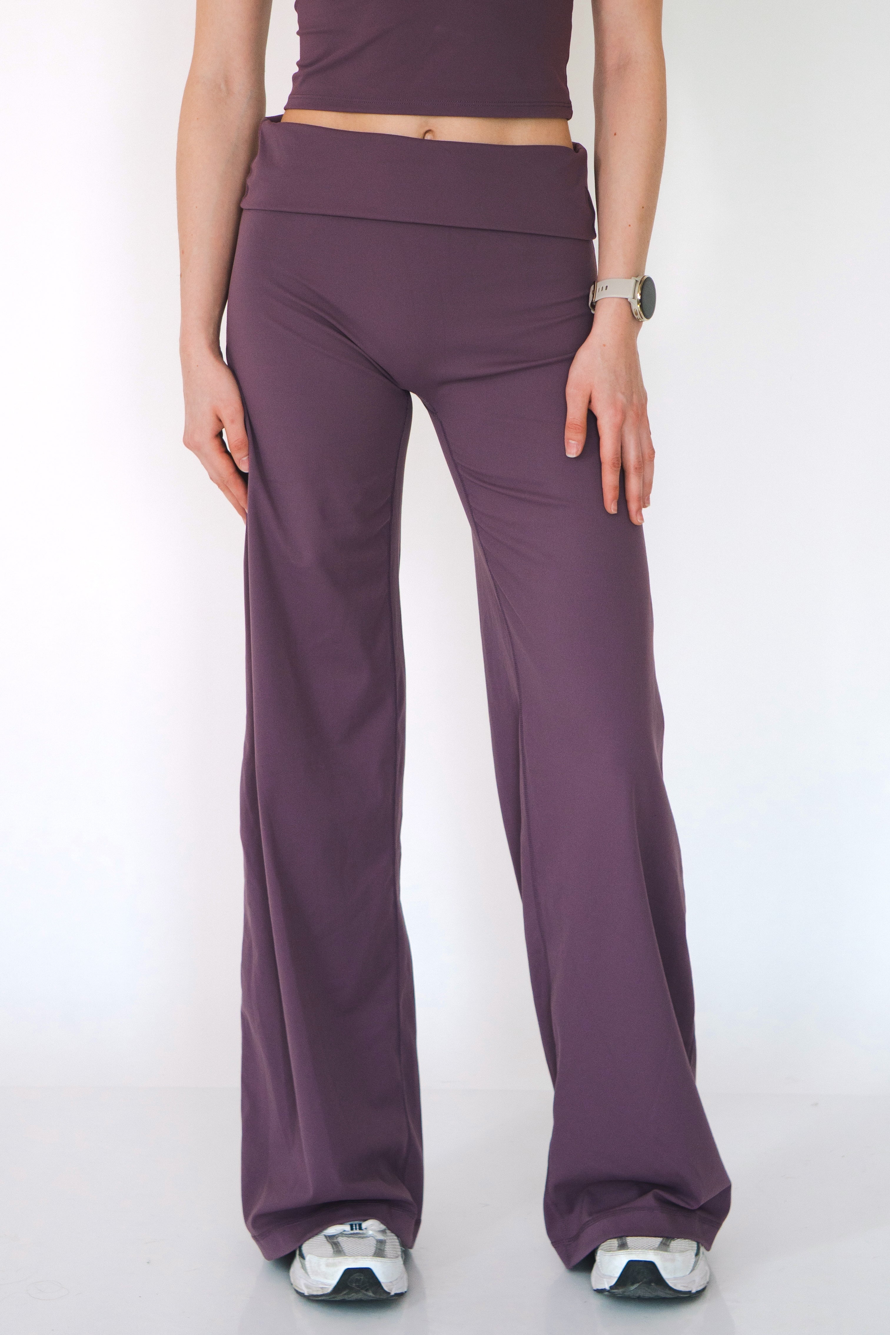 Silhouette Flare Pant