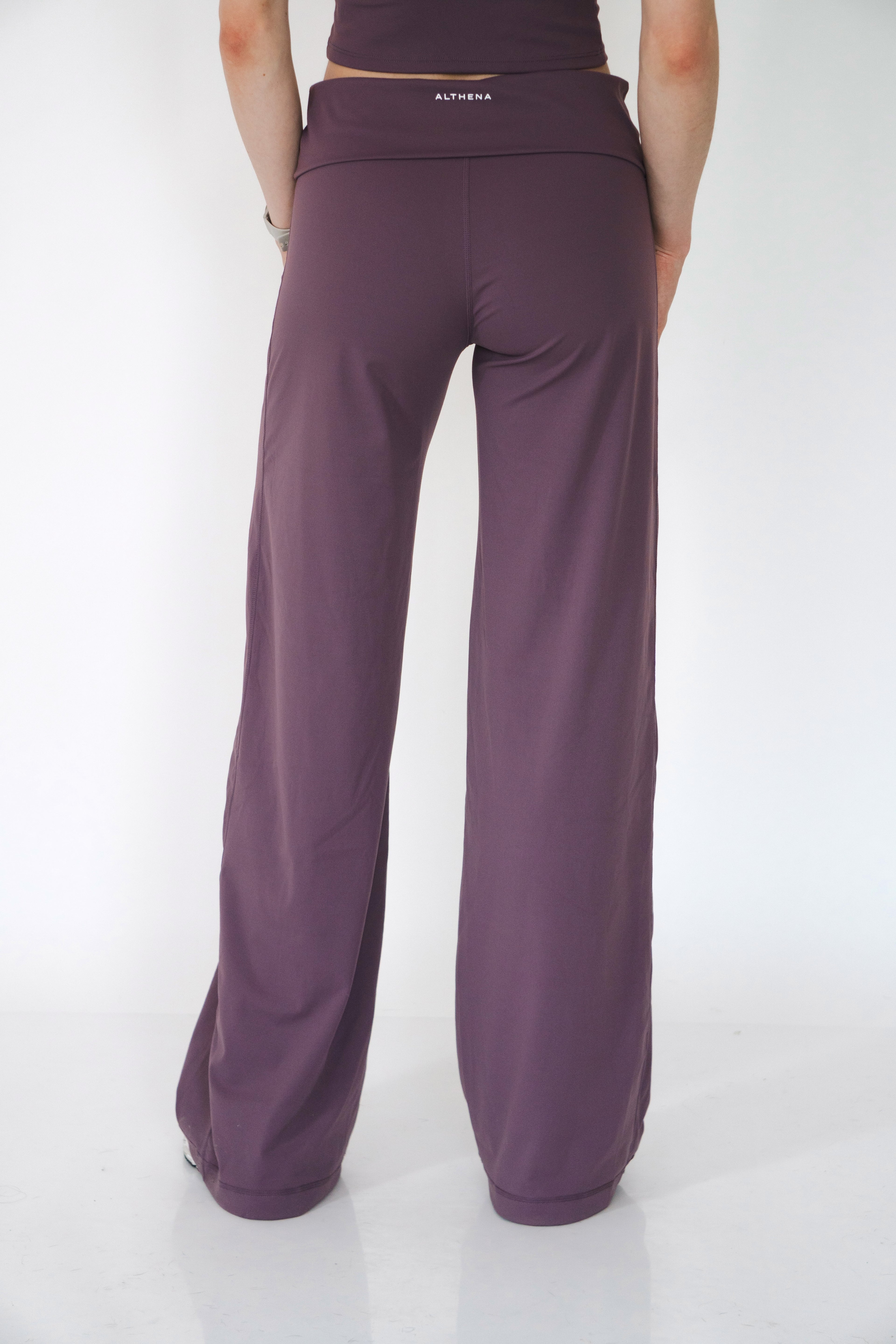 Silhouette Flare Pant